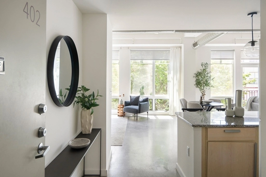 Photo of Unit 402 at 139 E Berkeley