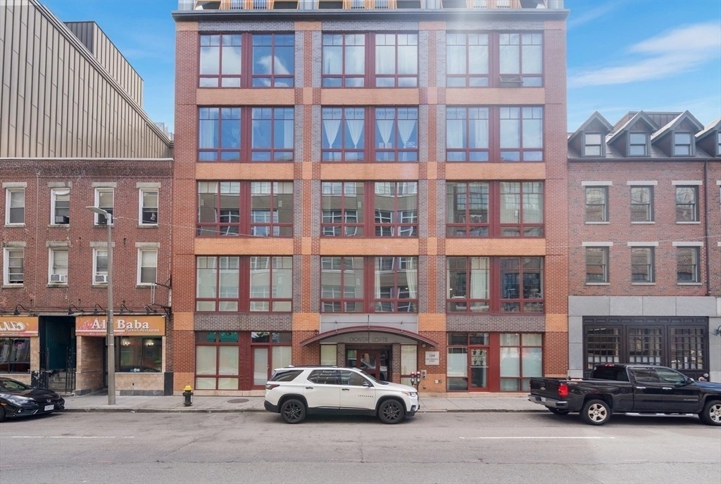 Photo of Unit 402 at 139 E Berkeley
