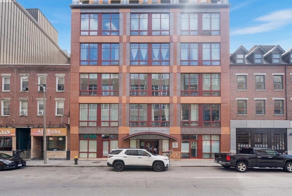 Photo of Unit 402 at 139 E Berkeley