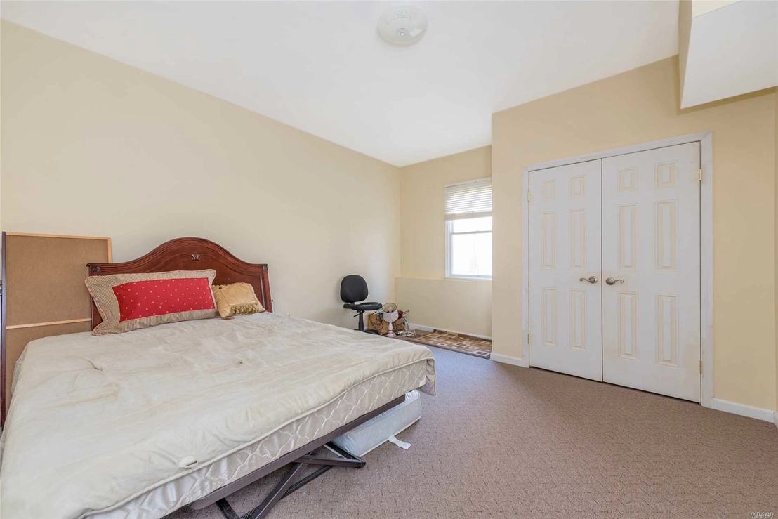 Bedroom at 100 Mill River Rd