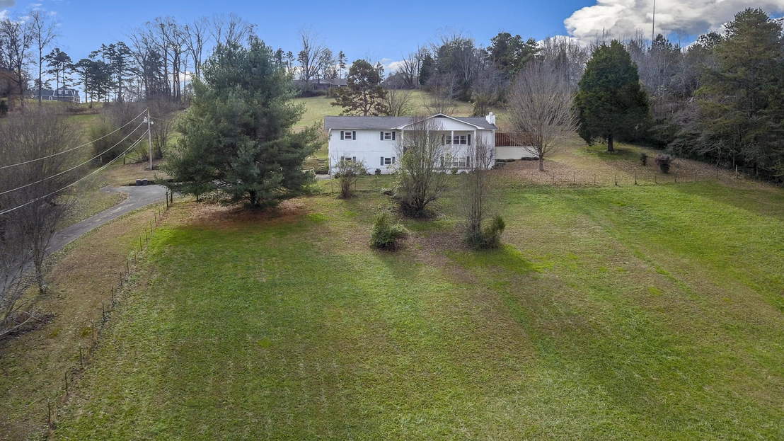 Photo of 2598 Maple Hill Rd