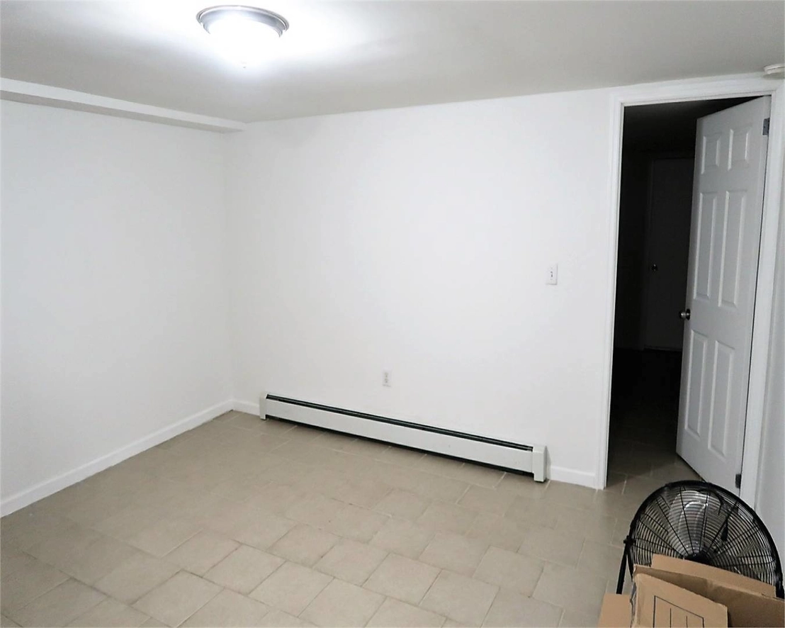 Empty Room at 147-04 116th Ave