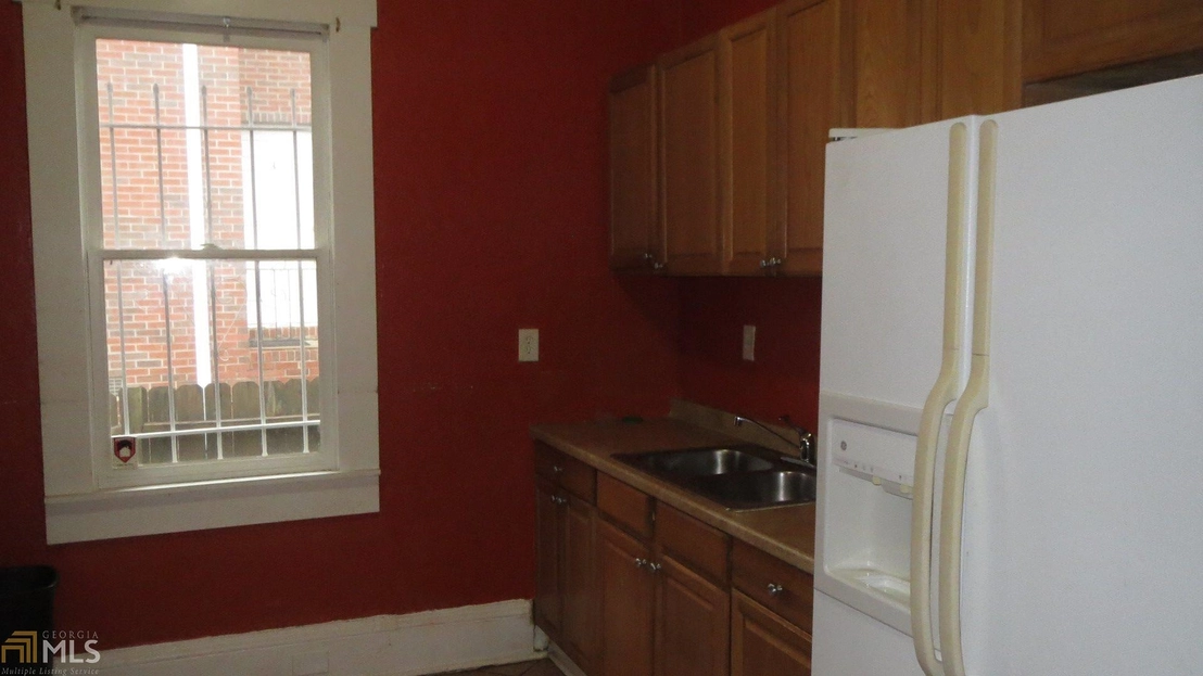 Kitchen at Unit 117 at 1158 Lucile Ave