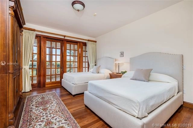 Photo of Unit 7633 at 7633 fisher island drive