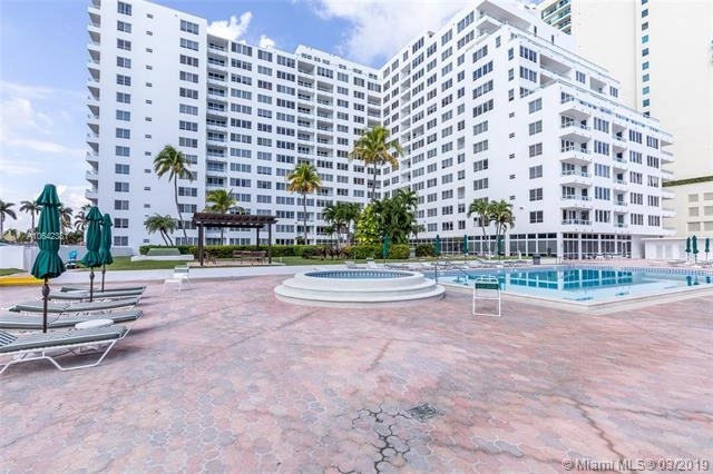 Photo of Unit 210 at 5005 Collins Ave
