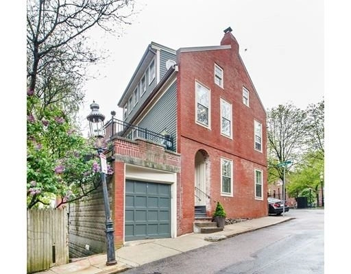 Photo of 1 Henley St