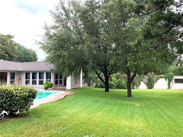 Photo of 6611 Spring Valley Road
