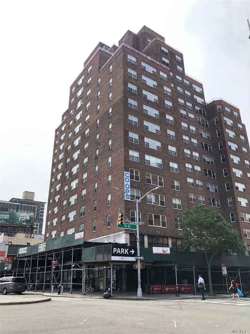 Photo of Unit 14E at 107-40 Queens Boulevard