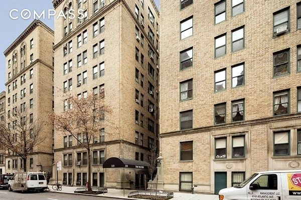 Photo of Unit 316 at 325 W 45th Street