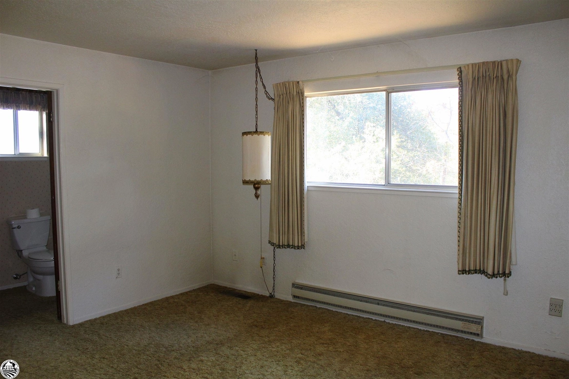 Photo of Unit PHOENIXLAKECOUNTRYCLUBESTATES at 15469 Paseo De Los Robles  Rd.