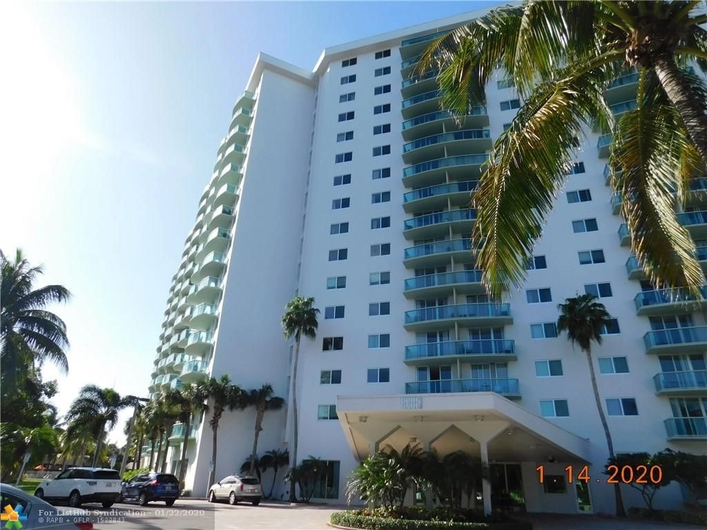 Photo of Unit 122 at 19380 Collins Ave