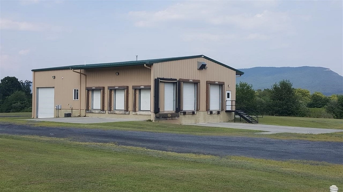 Photo of 1067 INDUSTRIAL PARK RD