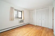 Thumbnail Empty Room at Unit 6H at 395 Westchester Avenue