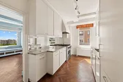 Photo of 25 East End Avenue, New York, NY 10028