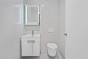Thumbnail Bathroom at Unit 1B at 316 22nd Street