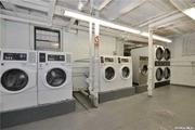 Thumbnail Laundry at Unit 1U at 155-01 90th Avenue