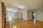 Thumbnail Photo of 906 Brentwood Pt