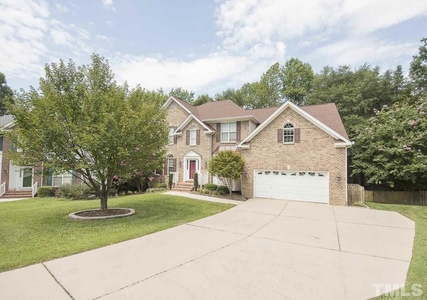 208 Downing Forest Pl, Cary, NC