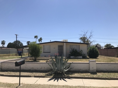 4038 E 27th St, Tucson, AZ
