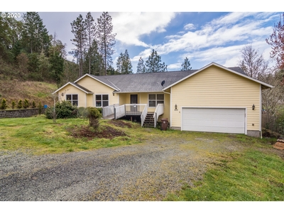 220 Byron St, Canyonville, OR
