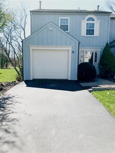 74 Monmouth Dr, Cranberry Township, PA