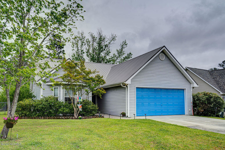 456 Maple Branches Dr, Belville, NC