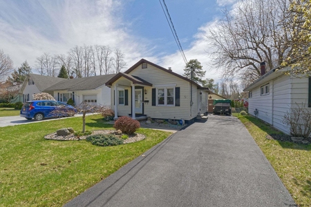2914 Windermere Rd, Schenectady, NY
