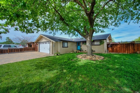112 Tahoe Dr, Vacaville, CA