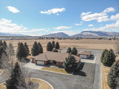 135 Mccullough Dr, Cody, WY