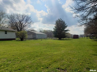 24101 N High St, Colona, IL