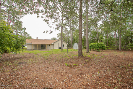 1158 Twin Lakes Dr, Southport, NC