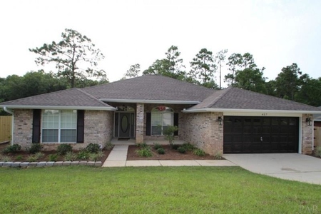457 Turnberry Rd, Cantonment, FL