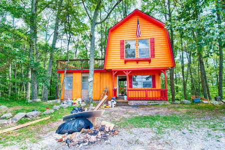1114 Red Maple Ln, Sevierville, TN