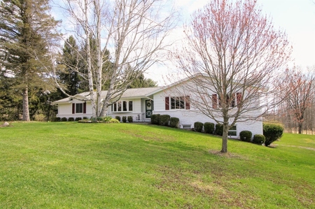3 Woodgate Ln, Ithaca, NY