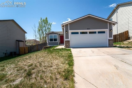 885 Lords Hill Dr, Fountain, CO