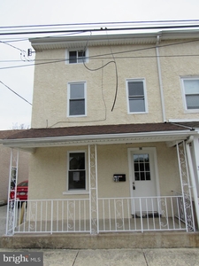 35 Edgemont Ave, Clifton Heights, PA