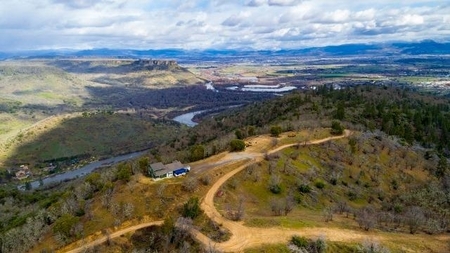 4400 Upper River Rd, Gold Hill, OR