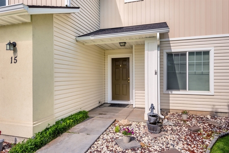 15 S Heritage Point Ln, Nampa, ID