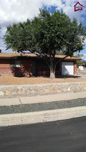 1810 Beverly Pl, Las Cruces, NM