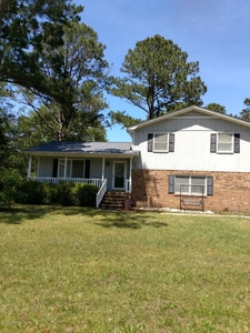 826 Pine Forest Rd, Wilmington, NC
