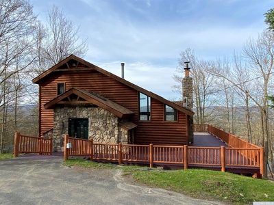 16 Meadow Ln, Windham, NY