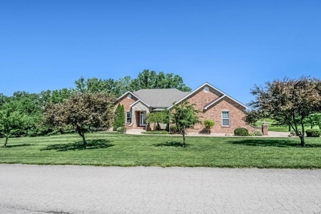 321 Brook Crest Ct, Troy, MO