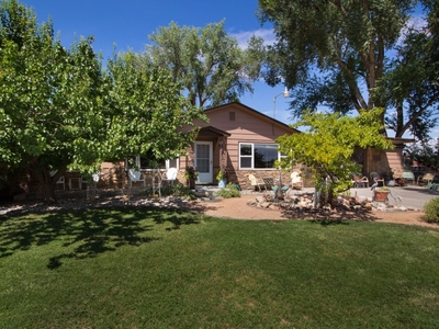 2906 Victoria Dr, Grand Junction, CO
