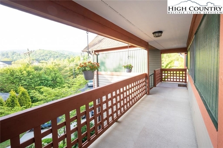 151 Deer Valley Dr, Boone, NC