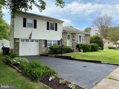 1857 Fitzwatertown Rd, Willow Grove, PA