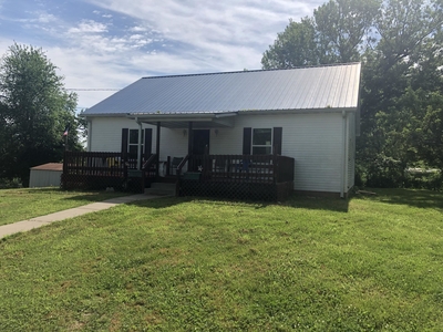 208 N College Ave, Marionville, MO