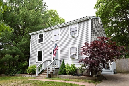 673 Bourne Rd, Plymouth, MA