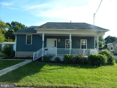35 Lakeview Ave, Pennsville, NJ