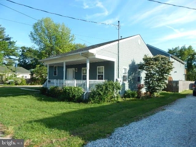 35 Lakeview Ave, Pennsville, NJ