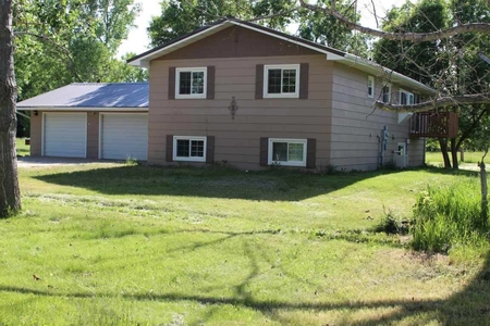 221 4th Ave, Lansford, ND